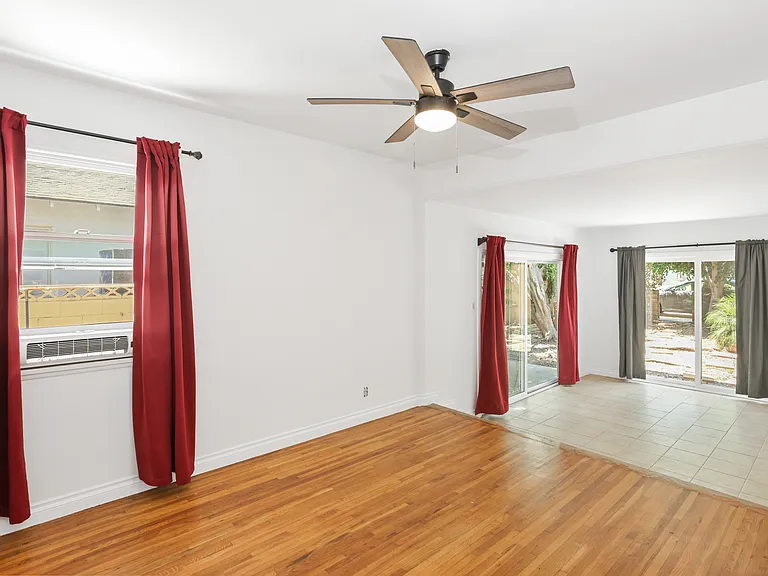 304 S Greengrove Dr — Photo 8