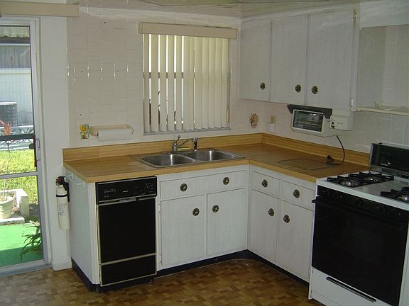 2nd image of 12400 Park Blvd APT 321