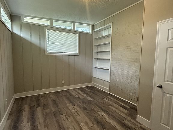 5th image of 913 Daniel Cir