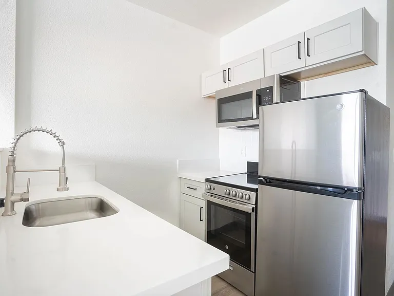The Onyx at 695 — Photo 16