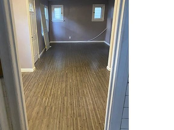 5th image of 454 S Dade Ave