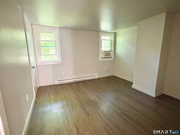 2nd image of 122 Main St #B