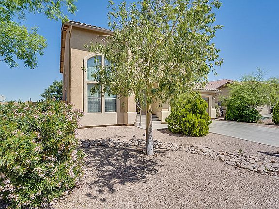 3rd image of 1680 E Silver Reef Dr