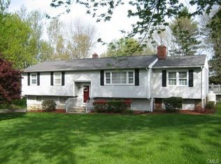 15 Green Pasture Rd, Bethel, CT 06801