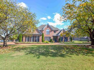 10045 W Shrewsbury Run, Collierville, TN 38017