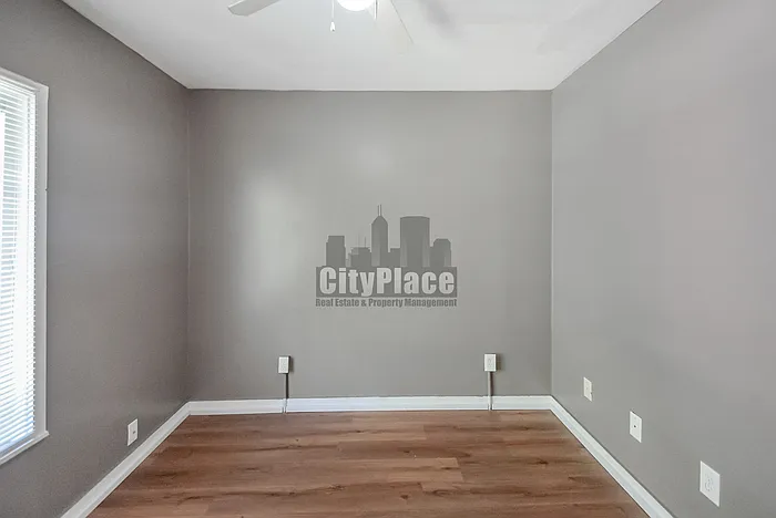 1458 W Congress Ave — Photo 14