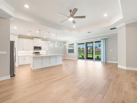 4th image of 16801 Bay Island Ct