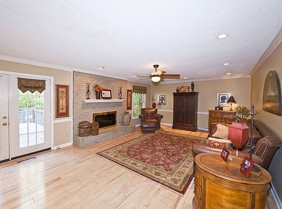 5th image of 11350 Gates Mill Dr