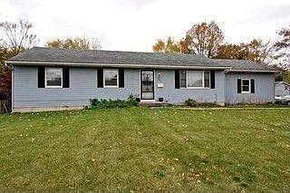 504 E Fabyan Pkwy photo 1
