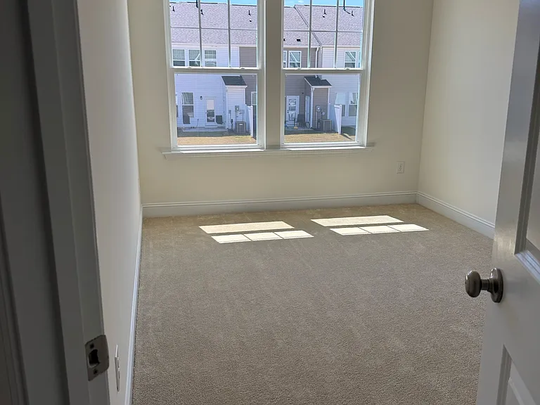 40 Clementine St — Photo 17