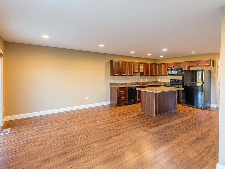 3350 Crater Lake Ave #A — Photo 10