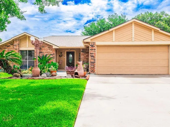 707 Landing Blvd, League City, TX 77573