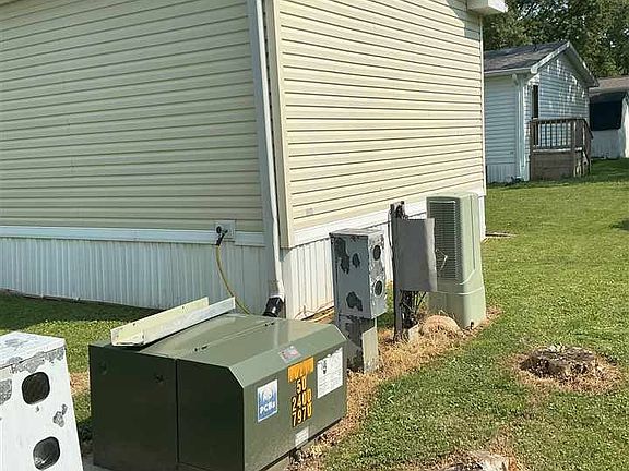4th image of 1 Cedar Court Dr