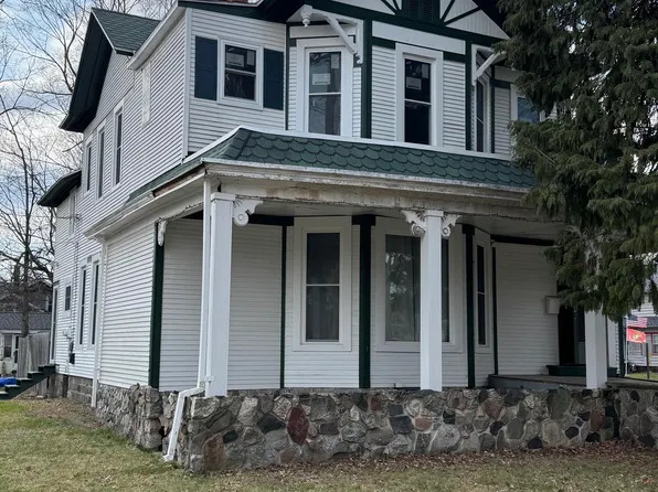 205 Main St, Dowagiac, MI 49047