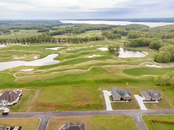 655 Golf Trail Rdg, Muscle Shoals, AL 35661