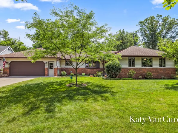 701 Novak Ln, Big Rapids, MI 49307