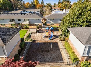 Beaverton Garden Court Apartments, Beaverton, OR 97005