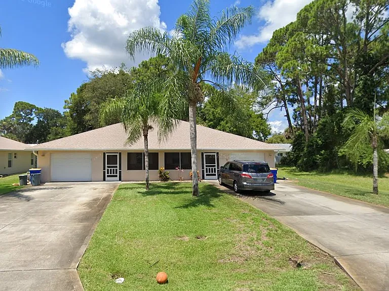 2802 India Palm Dr — Photo 1