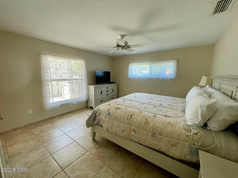 208 Hillsboro St — Photo 25