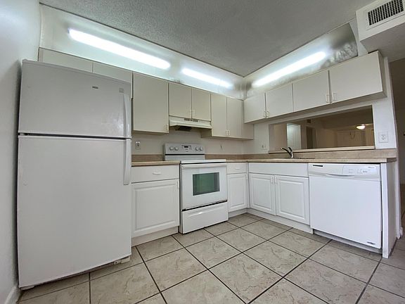 2nd image of 802 Constitution Dr APT G