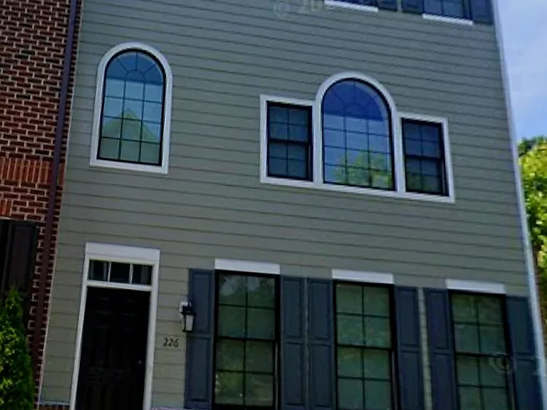 226 Valerie Ln — Photo 1