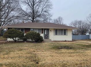 509 S Seward St, Winnebago, IL 61088