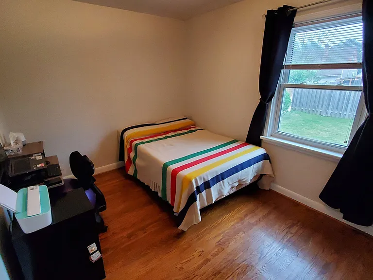 412 Mountainview Dr #MAIN FLOOR — Photo 10