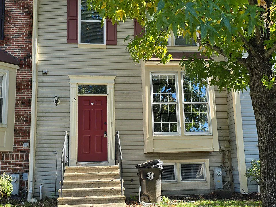 19 Rocky Brook Ct