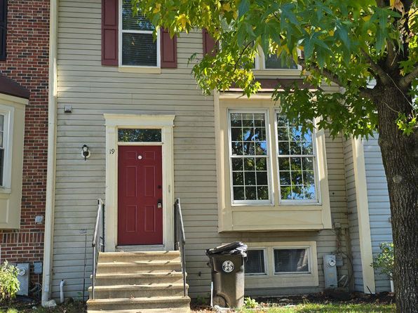 19 Rocky Brook Ct