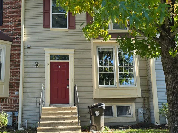 19 Rocky Brook Ct, Baltimore, MD 21244