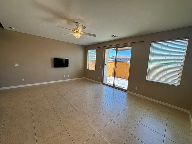 1115 E Cedar St — Photo 6