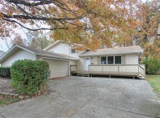 5371 Oak Ridge Dr, Willoughby, OH 44094
