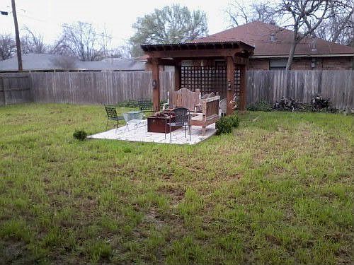 4th image of 811 N Milam St