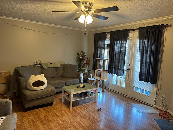 4th image of 7115D W Friendly Ave #D