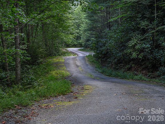 5th image of 7 W Chestnut Ridges Rd #7