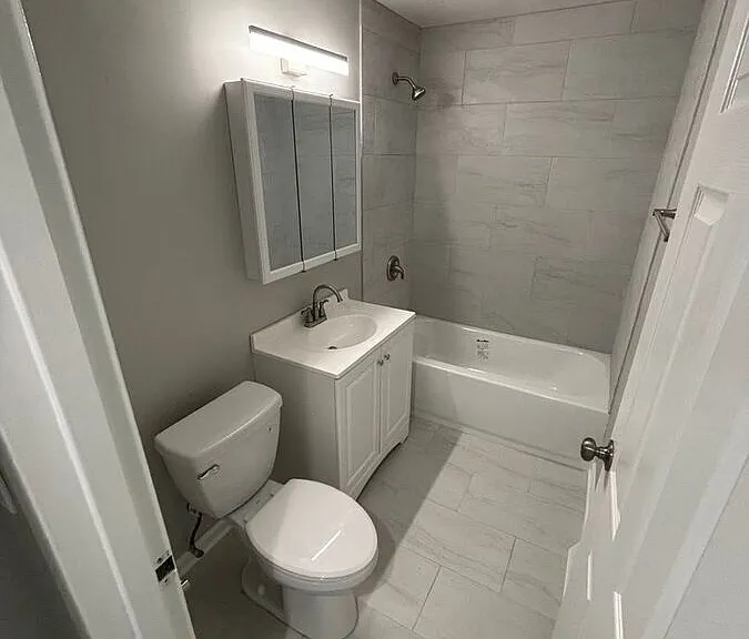 760 Main St #L — Photo 5