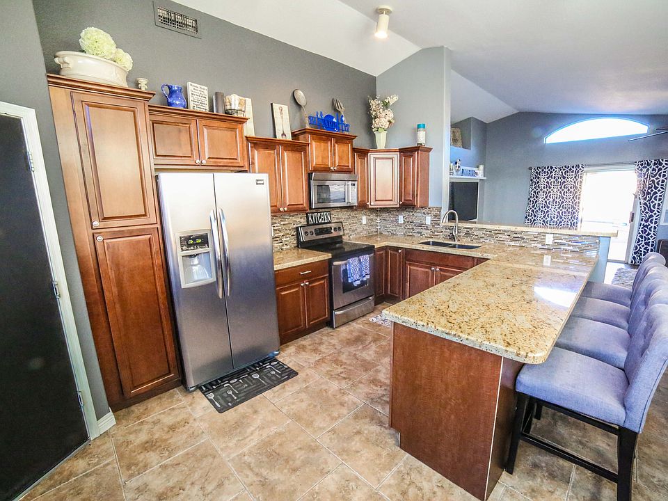 1st image of 2130 S Comanche Dr