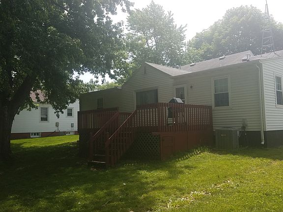 2nd image of 421 College Ave