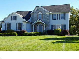 8529 Oaktree Dr, Macedonia, OH 44056