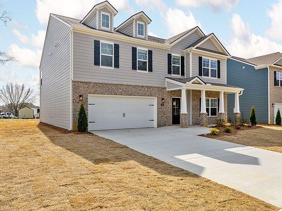 5th image of 2084 Fairview Hills Dr NE