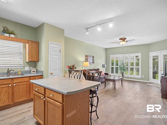 5th image of 2651 S Juniper St APT 800