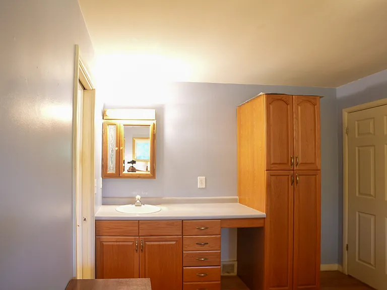 1801 Winsted Blvd — Photo 11