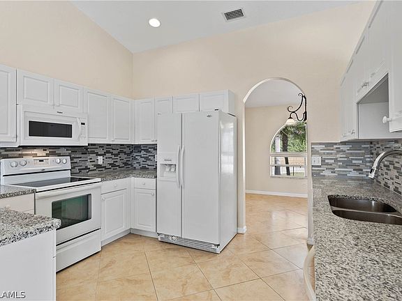 4th image of 2118 NE 20th Lane Cpe
