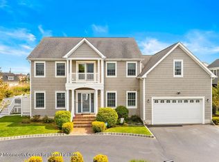 32 Meredith Ct, Monmouth Beach, NJ