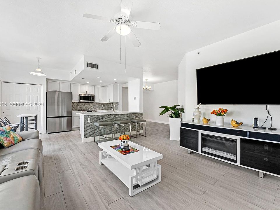 1st image of 7715 Yardley Dr APT 303