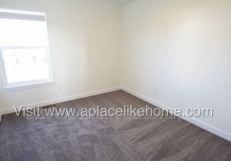 4008 NW 95th Ter — Photo 29
