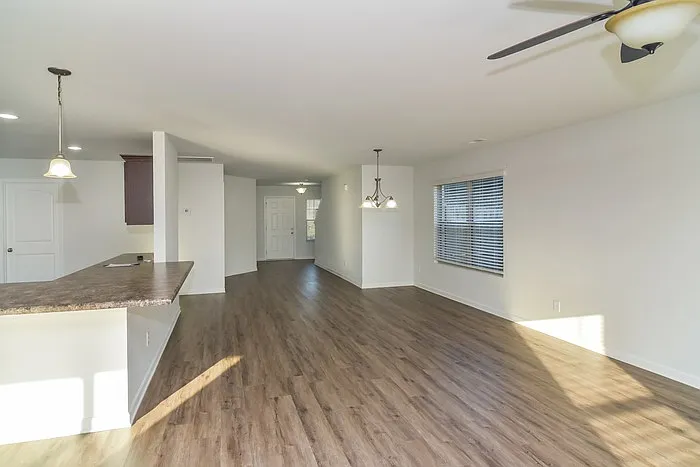 111 Winstead Cir — Photo 2