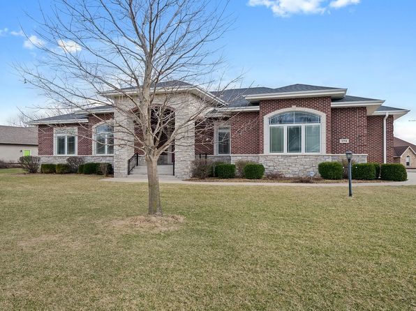 174 Titleist Trl, Poplar Grove, IL 61065