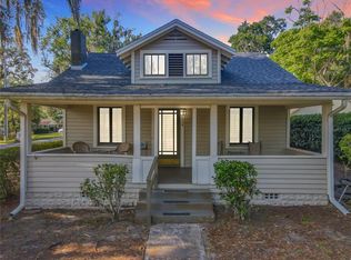 1054 E 5th Ave, Mount Dora, FL 32757