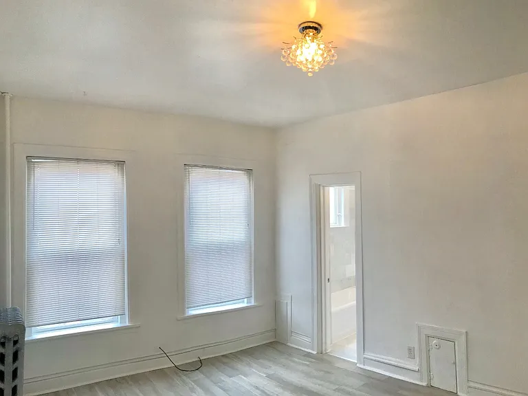 1311 N Downing St #4 — Photo 2